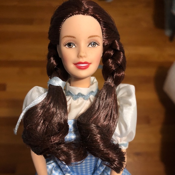 Barbie - The Wizard of Oz Dorthy  & Toto - Picture 3 of 6